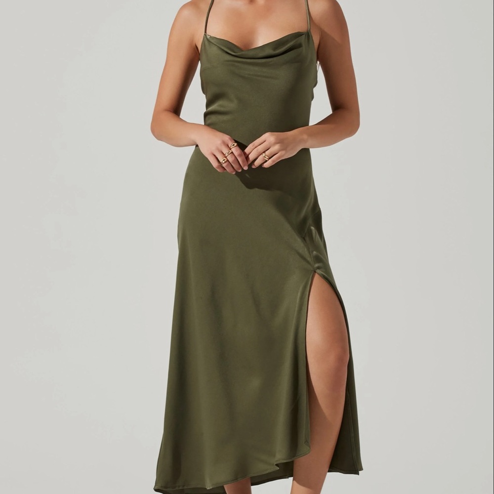 Gaia Midi Dress in Sage ASTR the Label
